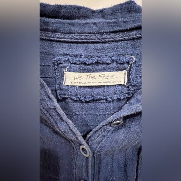 Free people size xs oversized, distressed shirt - Picture 2 of 3